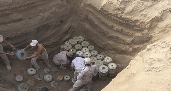 الجيش اليمني يواصل نزع الألغام الأرضية التي زرعها الحوثي بالجوف