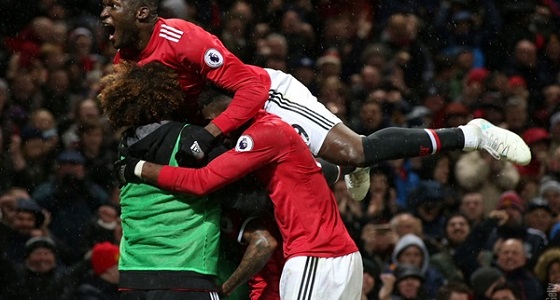 ” النيران الصديقة ” تنقذ مانشستر يونايتد من الهزيمة