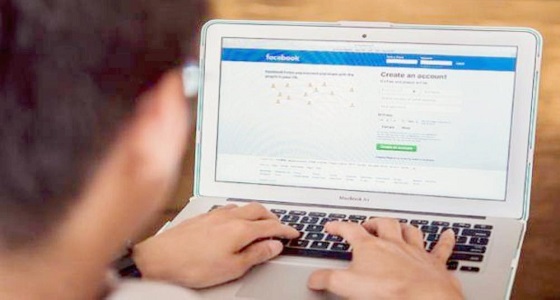 النيابة تطالب بسجن مدون على ” فيسبوك ” بتهمة الافتئات على ولاة الأمر