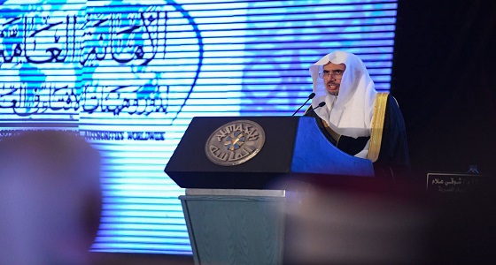 أمين رابطة العالم الإسلامي: لن نقف مكتوفي الايدي أمام ” مختطفي الدين “