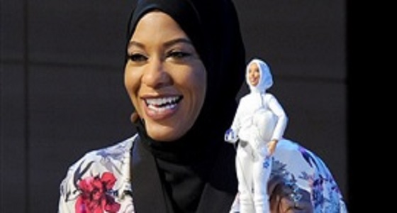 بالصور.. الكشف عن أول دمية محجبة لتكريم لاعبة مسلمة