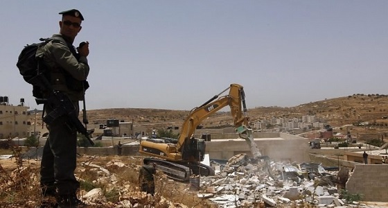 قوات الاحتلال الإسرائيلية تدمر منزلا في القدس المحتلة