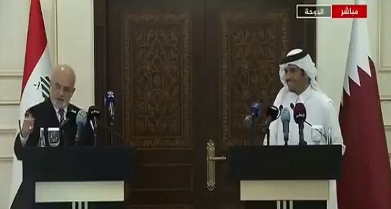 بالفيديو.. وزير الخارجية العراقي يُهين قطر في الدوحة وبحضور وزير خارجيتها