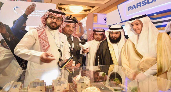 وزير البيئة يُكرم &#8221; السعودية للكهرباء &#8221; لرعايتها المؤتمر والمعرض الهندسي الدولي