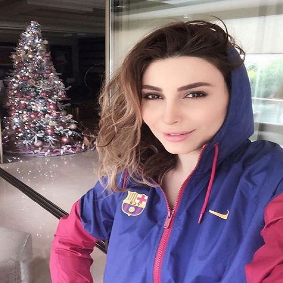 يارا تخطف الأنظار بزي ” البرسا “