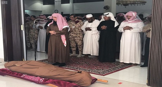 قائد قوات الأمن الخاصة ينقل تعازي القيادة الرشيده لأسرة الشهيد خالد بن محمد الصامطي