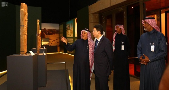 بالصور.. أمين عام منظمة السياحة العالمية يزور معرض روائع آثار المملكة