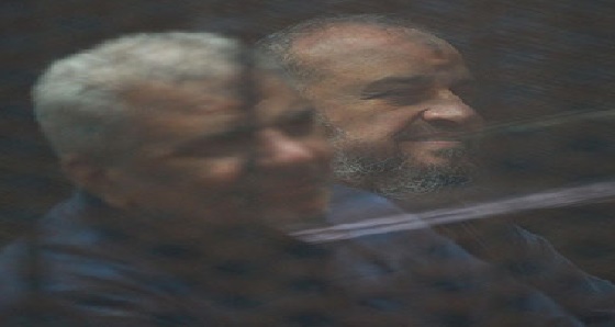 حبس محمد مرسي و18 آخرين بقضية إهانة القضاء المصري 3 سنوات