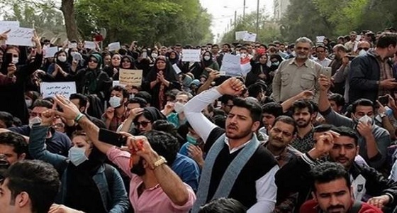 خبير في الشؤون الإيرانية: احتجاجات طهران الأكثر عداء للنظام ورموزه