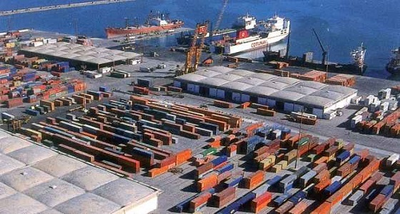 السلطات المصرية تغلق ميناءي بوغازي الإسكندرية والدخيلة أمام حركة الملاحة البحرية