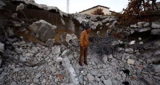 قوات الاحتلال تهدم منزل عائلة أسير فلسطيني في بلدة قباطية جنوب جنين