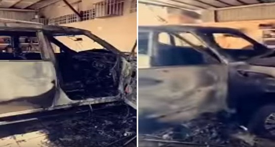 فيديو.. حريق يلتهم سيارة بالكامل أثناء وقوفها في فناء منزل