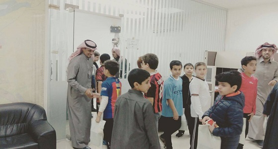 بلدية الروضة تنظم زيارة لمدرسة سلمان بن ربيعة الابتدائية