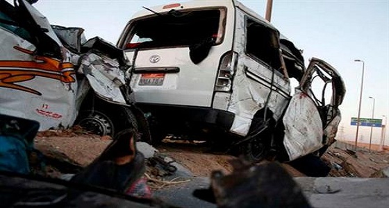 مصر: مصرع 13 شخصًا في حادث بالطريق الصحراوي