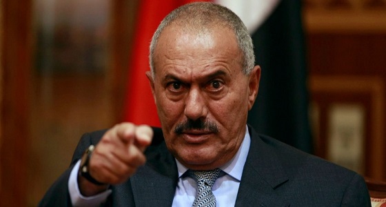 بالصورة.. بعد إحباط مخطط قتله.. الرئيس السابق صالح يتجول في شوارع صنعاء