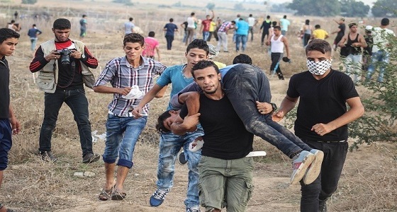 استشهاد فلسطيني وإصابة العشرات في مواجهات مع الاحتلال بقطاع غزة