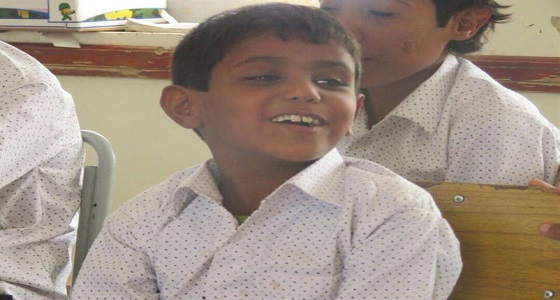 طفل يمني يكشف تفاصيل مؤلمة بعدما جندته ميليشيا الحوثي ونجاته من الموت