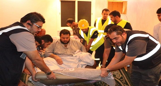 مدني جدة والهلال الأحمر ينقلان مواطن يزن 278 كجم من المستشفى إلى منزله
