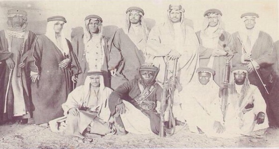 صورة تاريخية للملك سعود في حرب اليمن 1934