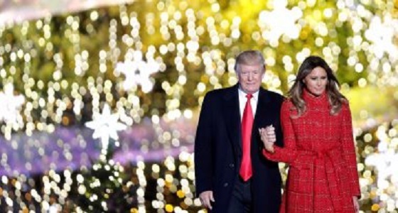 بالفيديو.. ترامب وزوجته في احتفالات عيد الميلاد