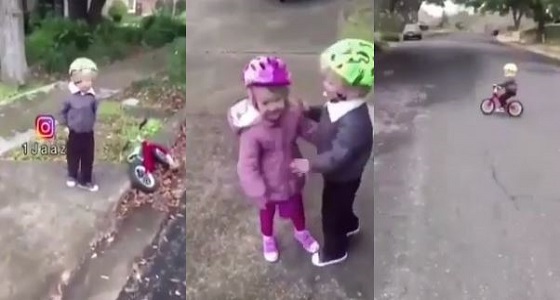بالفيديو.. سقوط طفل أثناء تعلمه قيادة دراجة ورد فعل صادم لشقيقته الصغرى