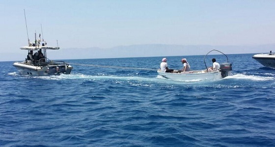 نجاة 4 بحارة في حادث تصادم قارب مع قاطرة لـ ” أرامكو ” بالخفجي