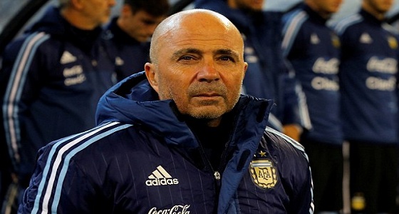 الشرطة تضبط مدرب المنتخب الأرجنتيني في حالة ” سكر “