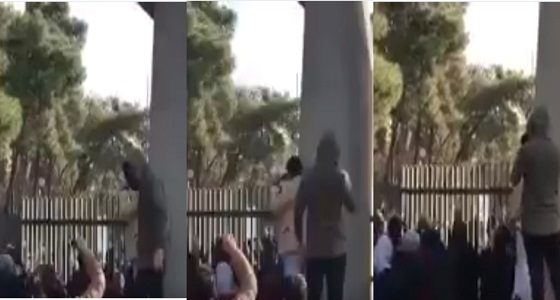 بالفيديو.. الشباب الإيراني ينتفض من أمام جامعة طهران : &#8221; الموت لخامنئي &#8220;
