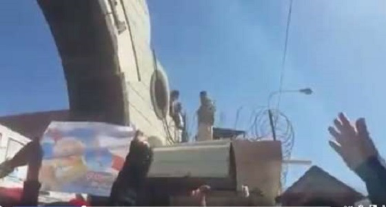 عشرات النساء يتظاهرن في صنعاء رغم التهديدات
