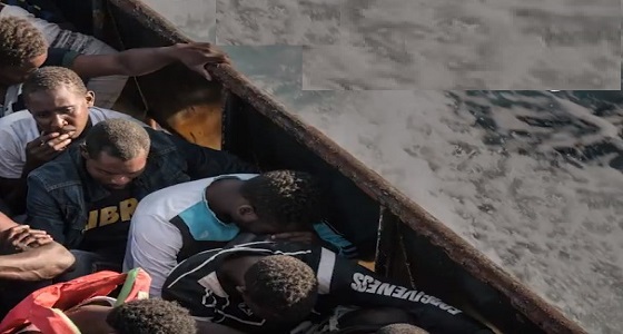 شاهد.. تعرض المهاجرين للتعذيب من قبل خفر سواحل ليبيا