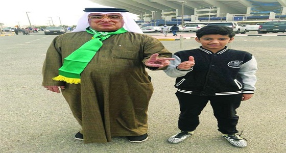 أسرة سعودية كويتية تجتمع على حب الأخضر