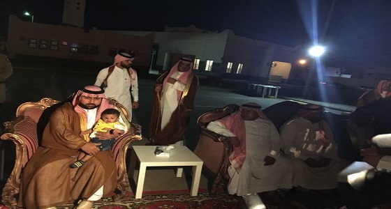 بالصور.. نائب أمير جازان يعزي ذوي الشهيد الحمدي
