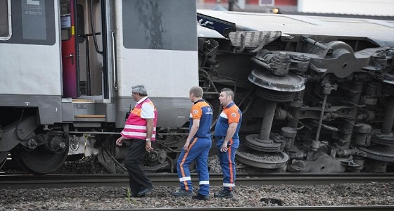 مصرع وإصابة 24 في حادث تصادم قطار وأتوبيس مدرسي بجنوب فرنسا