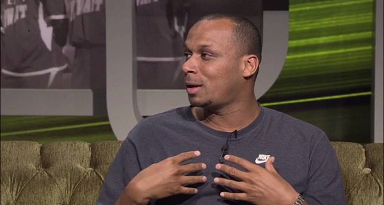 تركي آل الشيخ ردًا على نجم الكويت: ” الأخضر مسببلك عقد نفسية “