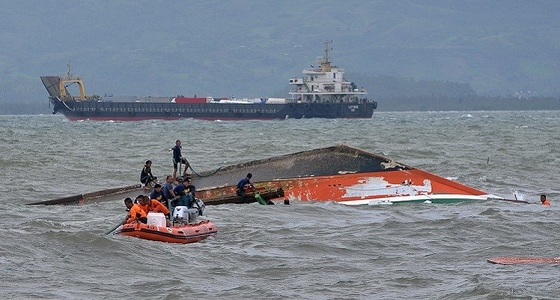 غرق عبارة تحمل 251 شخصًا في الفلبين وسقوط ضحايا