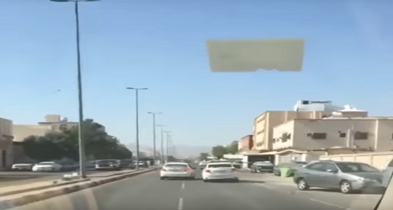 بالفيديو.. سائقان يقودان بتهور في مكة