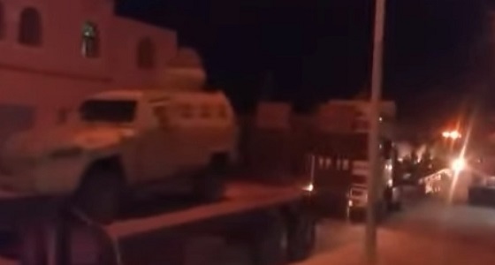 بالفيديو.. تعزيزات عسكرية سعودية ضخمة تصل إلى محافظة المهرة اليمنية