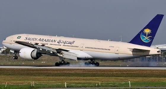 مُسنة تُجبر طائرة تابعة للخطوط السعودية على الهبوط في مطار القاهرة