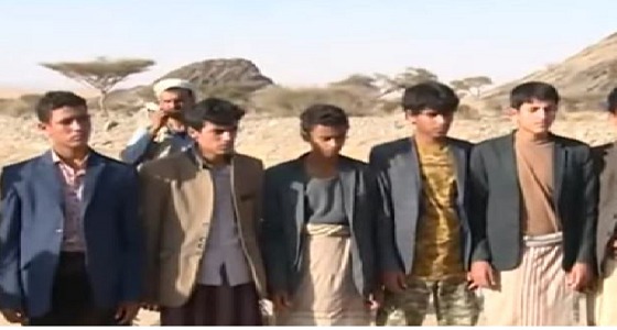 أطفال مقاتلين بصفوف &#8221; الحوثي &#8221; يسلمون أنفسهم للجيش اليمني