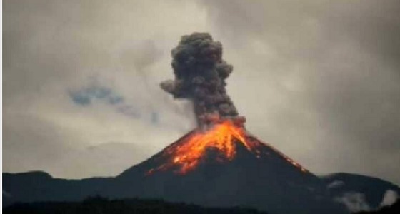 بالفيديو.. ثوران بركان ” المشاكس ” في الإكوادور