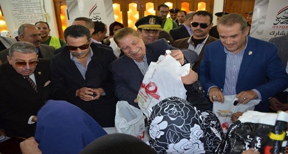 بالصور.. سفارة المملكة بالقاهرة تشارك في توزيع لحوم الهدي والأضاحي