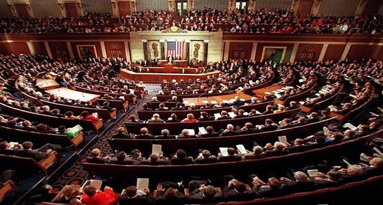 مجلس الشيوخ الأمريكي يقر خفض الضرائب ويفتح الطريق لانتصار سياسي للرئيس