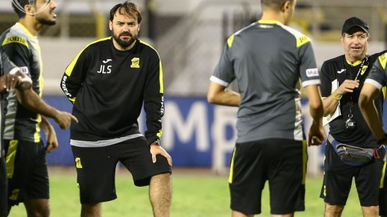 الاتحاد يقنع ” عبدالغني ” بتخفيض 80 ألف ريال من مستحقاته