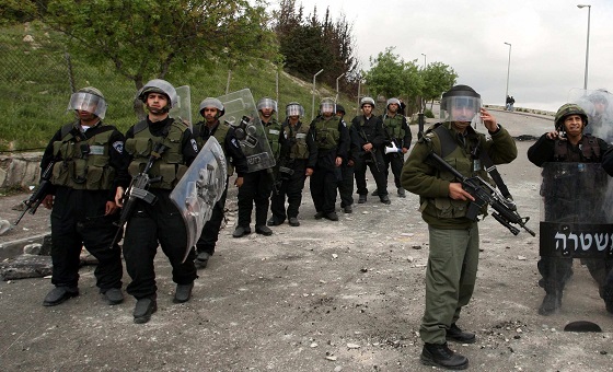 قوات الاحتلال تعتقل فلسطينيا من بيت لحم