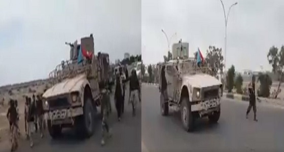 بالفيديو.. حشد عسكري يتجه إلى القصر الرئاسي في عدن