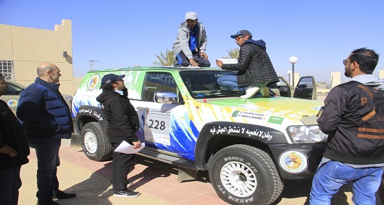 بالصور.. فريق حرس الحدود يستعد للانطلاقة بسيارتين في رالي حائل