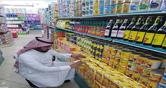 بلدية الداير بني مالك تصادر 400 مادة غذائية منتهية الصلاحية