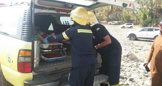 الدفاع المدني يحصل على جثمانين لفتاة وطفل غرقا في مستنقع بجازان