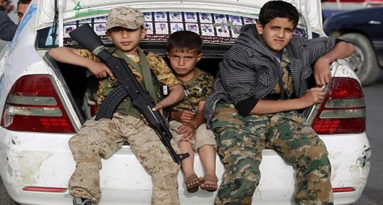 بالفيديو.. مأساة أطفال يمنيون جندوا من قبل الحوثيين وأجبروا على القتال