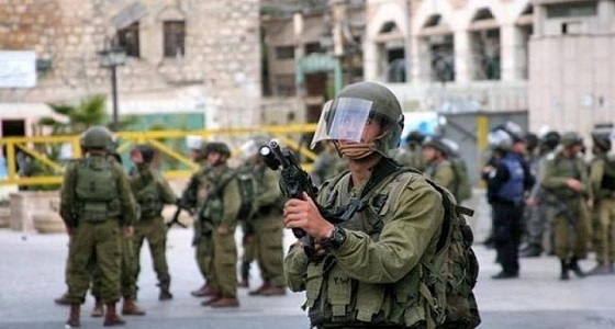 اندلاع مواجهات بين فلسطينيين وقوات الاحتلال وإصابة 3 شبان